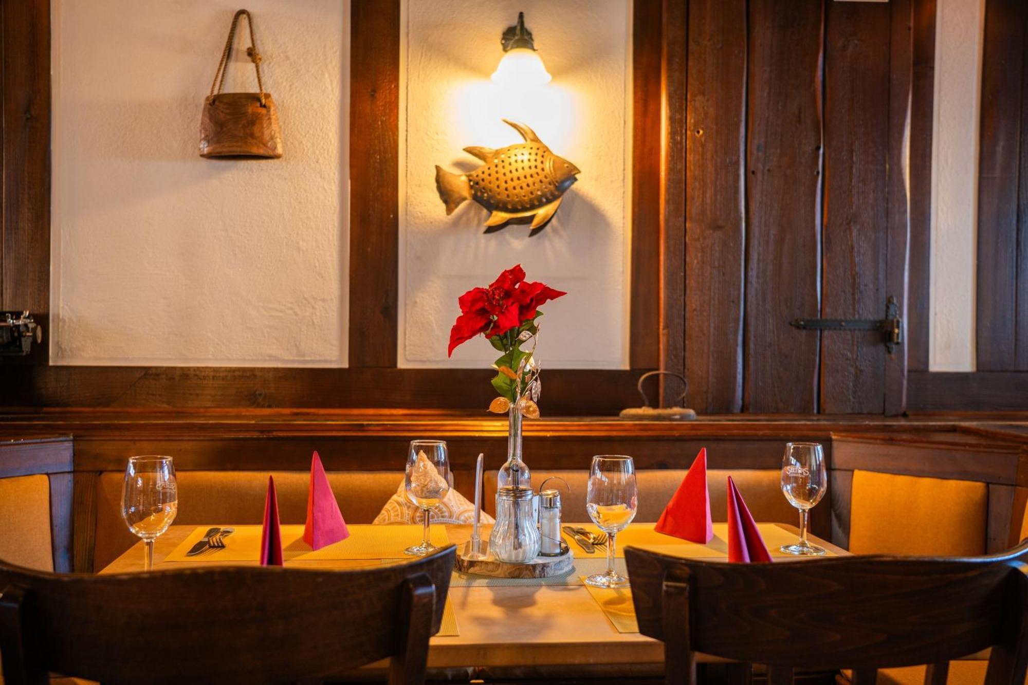 Landhotel & Restaurant Kains Hof Uhlstädt Kültér fotó