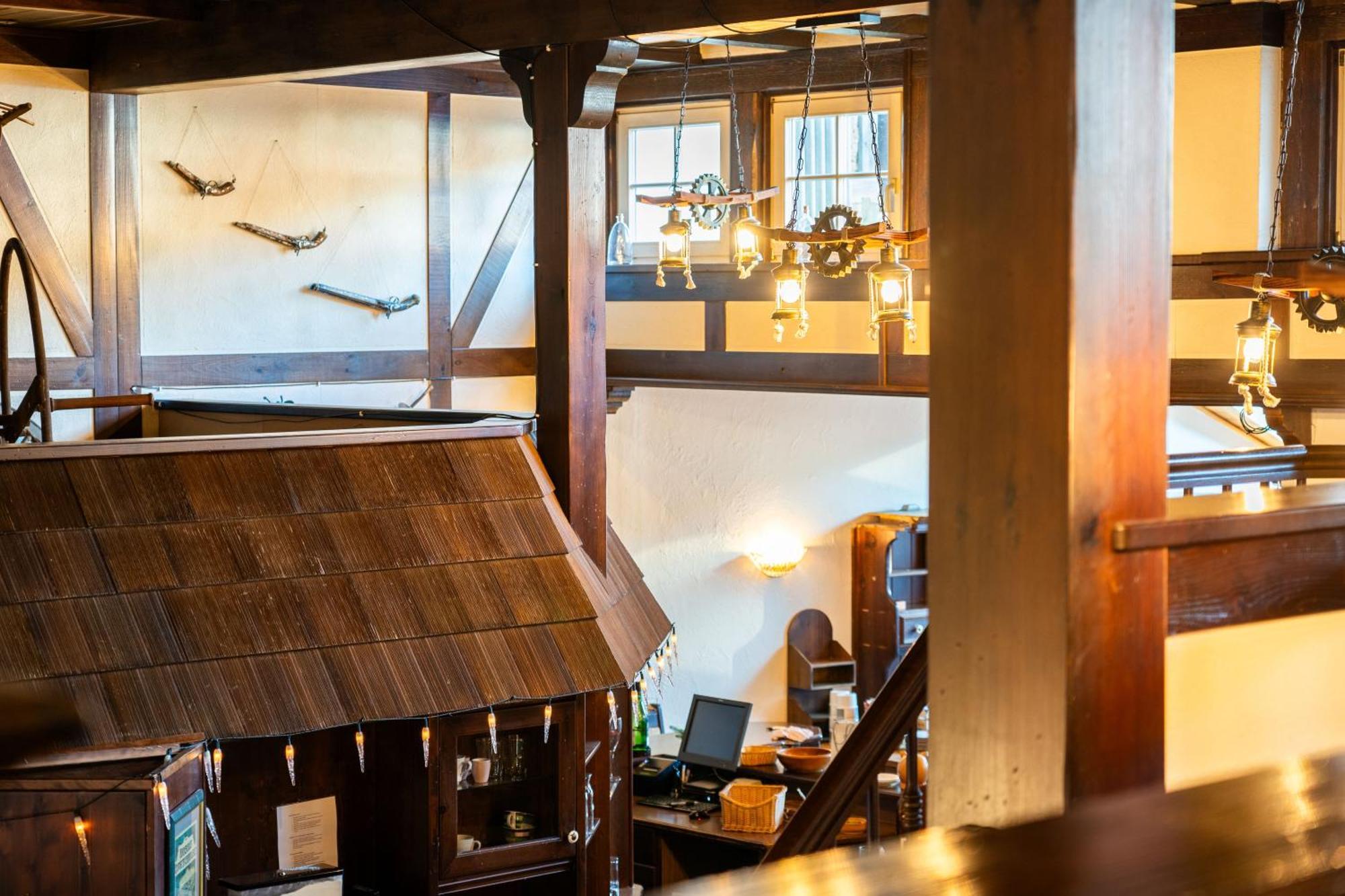 Landhotel & Restaurant Kains Hof Uhlstädt Kültér fotó